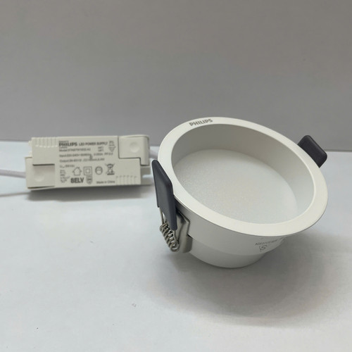 den downlight am tran chieu sau led philips dl260 rd 075 7w 940 wh r gm 4000k 500lm (5).jpg