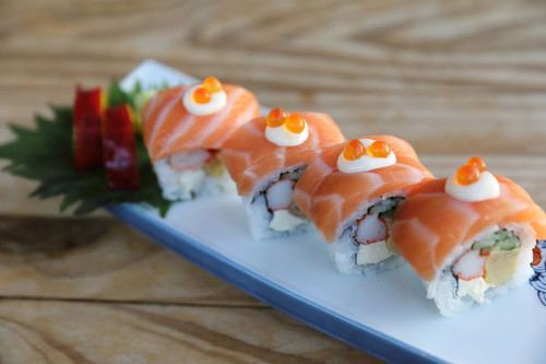 Sushi Salmon Roll.jpg