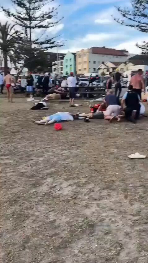 3DZAlmkLMjkALtJb.jpg