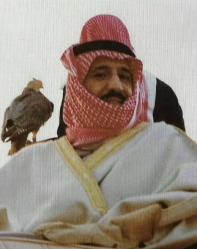 G8KHRiKWEA0 0xq.jpg
