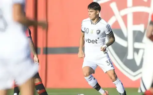 Impasses nos bastidores: São Paulo e Botafogo complicam troca de Joaquín Correa por salário de R$ 1 milhão