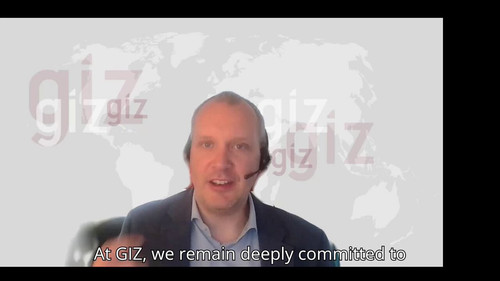 MKr4 oheJE7cmKu5.jpg