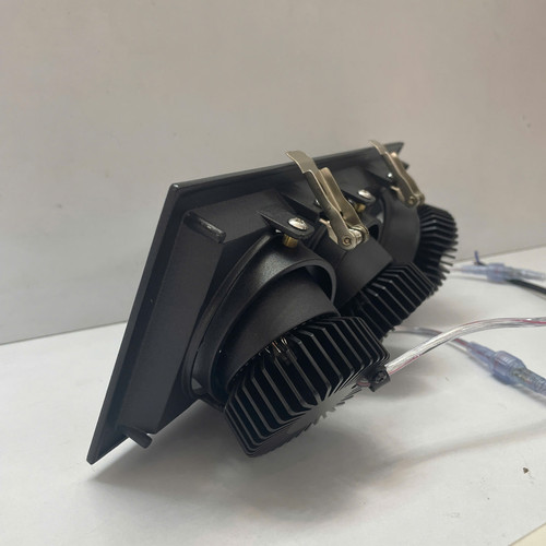 den downlight am tran chieu diem spotlight ba bong led philips inside idlbv108 led24 3x8w 4000k blac