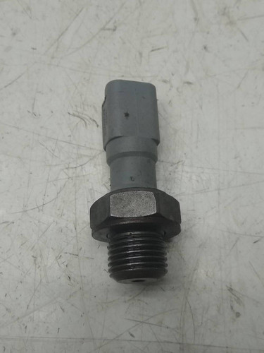 388483556 datchik davleniya masla peugeot 308 2007 2014 9631846480.jpg