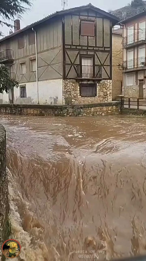 HzhGUInwJg2v g y.jpg