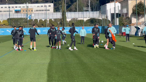 HuVo dlmYOU1vH6s.jpg