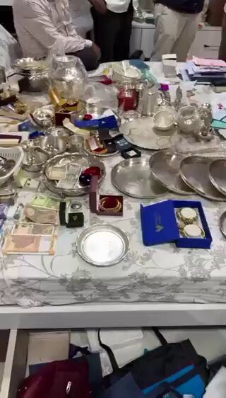 T dPGNW003Gu8B9b.jpg