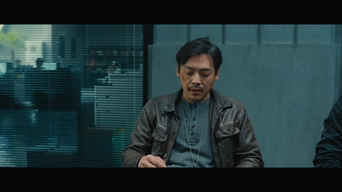 The.Shadow's.Edge.2025.1080p.Blu ray.REMUX.AVC.DTS HD.MA.5.1 CHD.mkv 20260206 074124.092.png