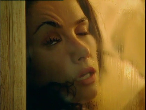 Sos mi vida Ep 76 Monica Ayos, Natalia Oreiro faint 2.jpg