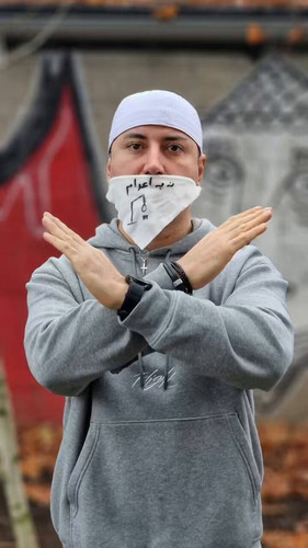 MKRk5ZIDCalZq5jW.jpg