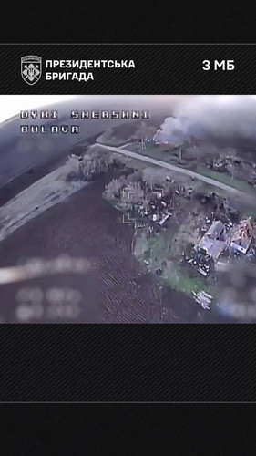 UR70uc76dwbj 087.jpg