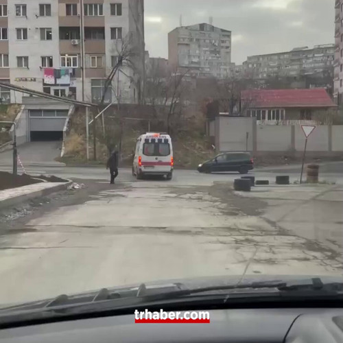 hzuNJk7JHb w RYx.jpg