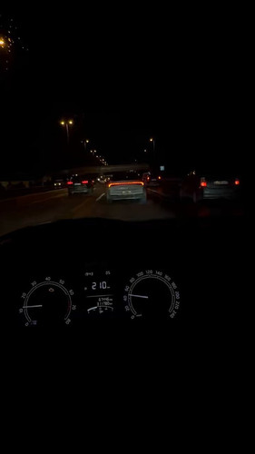 fJ8W F0P7whf2RHI.jpg