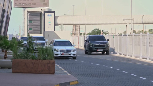 c5oU77 YHOt3iQja.jpg