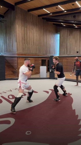 G zCayOVFQOrHQ4z.jpg