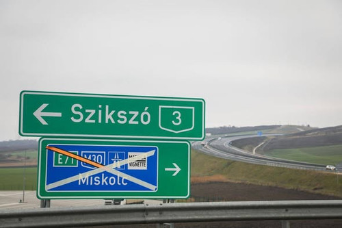 599588699 1437529558373370 5434471170393623518 n.jpg?stp=dst jpg s590x590 tt6& nc cat=108&ccb=1 7& n.jpg