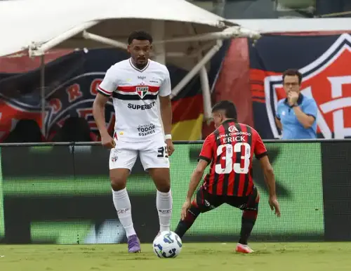 Torcedores avaliam temporada de Sabino no São Paulo: desempenho regular a critério da torcida