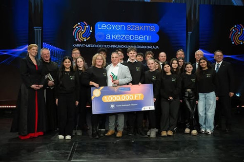 600385572 1431352209001702 246506763435063222 n.jpg?stp=dst jpg s590x590 tt6& nc cat=102&ccb=1 7& nc.jpg