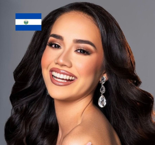senorita el salvador.jpg
