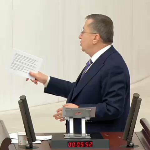 2 oUZuEh5Shja DI.jpg