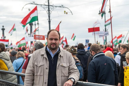 597825368 1381951159990464 3522421075981395242 n.jpg?stp=dst jpg p180x540 tt6& nc cat=108&ccb=1 7& n.jpg