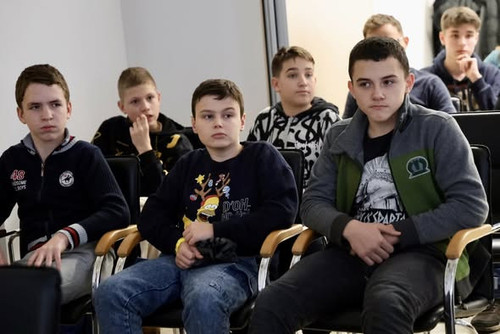 600205110 1388242332668745 5732517238610875153 n.jpg?stp=cp6 dst jpg s590x590 tt6& nc cat=100&ccb=1 .jpg