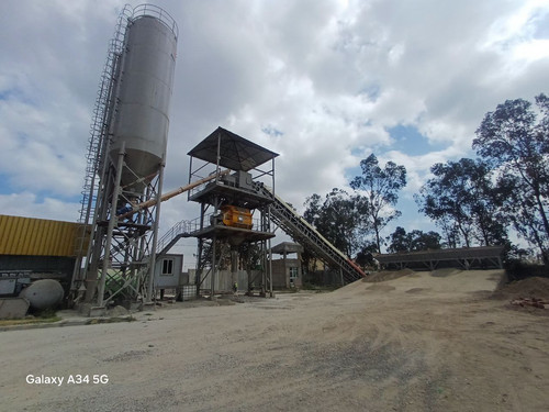 photo 5915554763292478216 y.jpg