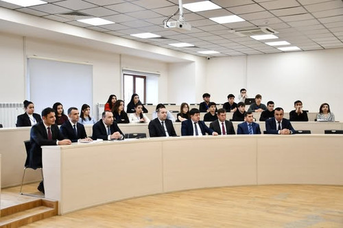 587771643 17927245347174578 9038815070907374913 n.jpg?stp=dst jpg s590x590 tt6& nc cat=109&ccb=1 7& .jpg