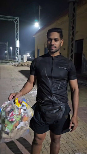 v9jijn2 LvzTvpCw.jpg