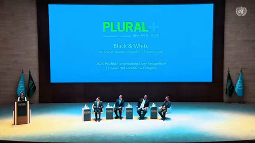 KyR0 dcuacjJ1Mkf.jpg