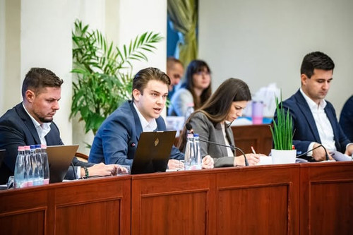 601332721 1279179744249984 8489219914667572105 n.jpg?stp=dst jpg s590x590 tt6& nc cat=101&ccb=1 7& n.jpg