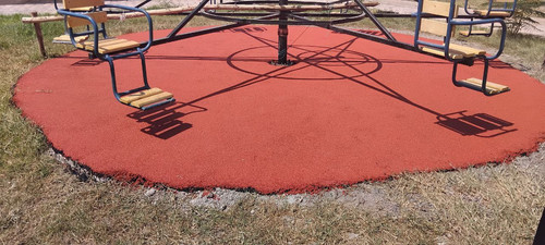 photo 5911358442805332873 y.jpg