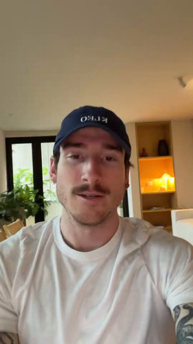 V 1zlwTKMGvNkugD.jpg