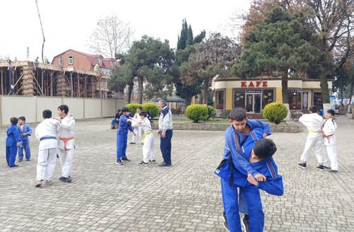 598362739 716238894878943 3685769910500556249 n.jpg?stp=cp6 dst jpg s590x590 tt6& nc cat=110&ccb=1 7.jpg