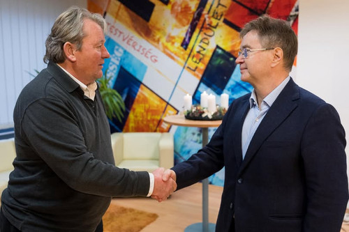 601370107 906637155036671 229042790255667131 n.jpg?stp=dst jpg p180x540 tt6& nc cat=104&ccb=1 7& nc .jpg