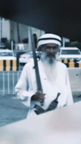 EuAH kkTZQiNOnK8.jpg