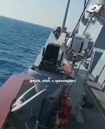 x7B0 MO5OtPB6U 3.jpg