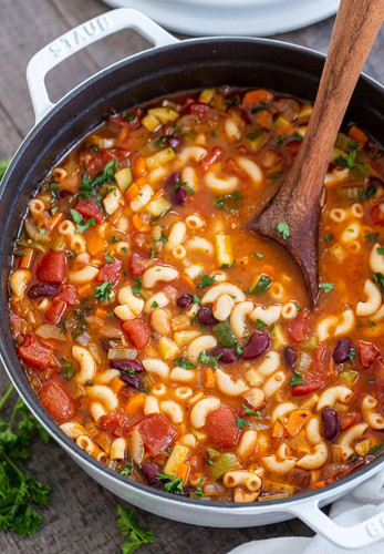 Minestrone Soup Olive Garden Copycat 01 1024x1536.jpg