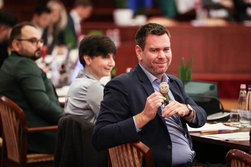 600377277 1389140665899436 5668098431624222927 n.jpg?stp=dst jpg p180x540 tt6& nc cat=109&cb2=99be92.jpg