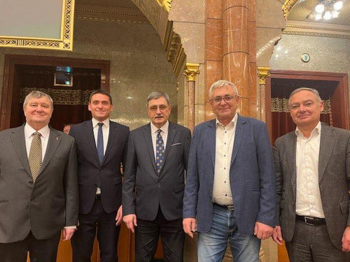 598836237 1353704799896583 7829780809955031652 n.jpg? nc cat=106&ccb=1 7& nc sid=833d8c& nc ohc=QFK .jpg