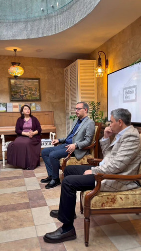 OD9j9htMpVF CxyF.jpg