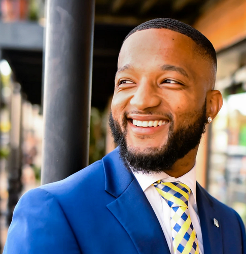 Who offers Invisalign treatment in Fairhope for adults and teens?.png