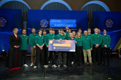 600391786 1431352175668372 6462685257175244927 n.jpg?stp=dst jpg s590x590 tt6& nc cat=111&ccb=1 7& n.jpg