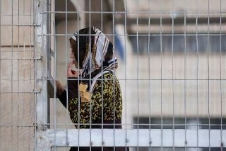 هيئة شؤون الأسرى والمحررين:

- تواصل سلطات الاحتلال تعاملها القمعي مع الأسيرات في سجن الدامون، حيث يخضعن لسياسات الاعتقال ذاتها المفروضة على الأسرى، ب...