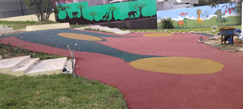 photo 5911358442805332851 y.jpg