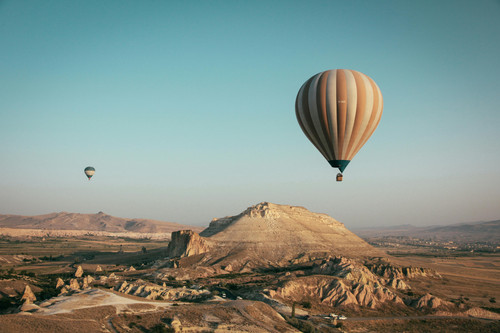 bg hotairballoon.jpg