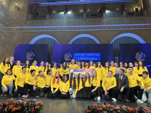 601431926 1461287595999294 5302445486934589450 n.jpg?stp=cp6 dst jpg s590x590 tt6& nc cat=102&ccb=1 .jpg