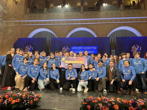 600281198 1461287822665938 4118510123696623373 n.jpg?stp=cp6 dst jpg s590x590 tt6& nc cat=106&ccb=1 .jpg