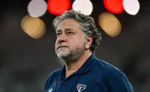 Oposição ao São Paulo se mobiliza e articula destituição de Casares como presidente do clube