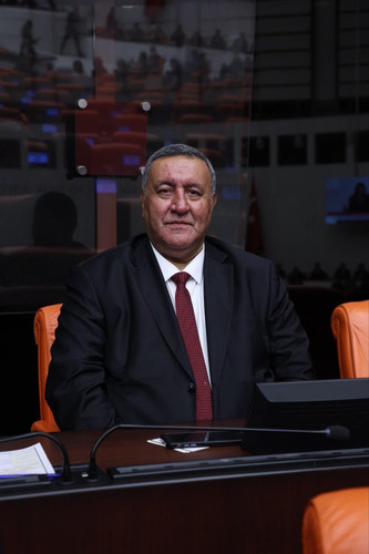 G8RjLjRXEAQiBAm.jpg